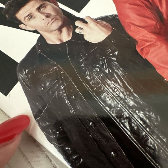 KOTB Mixtape Tour Book - Concert Tour Memorabilia- New kids On The Block 2019 - Picture 5 of 14